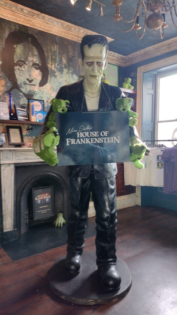Mary Shelly's House of Frankenstein photo by Anne-Marie Shepherd ⓒ